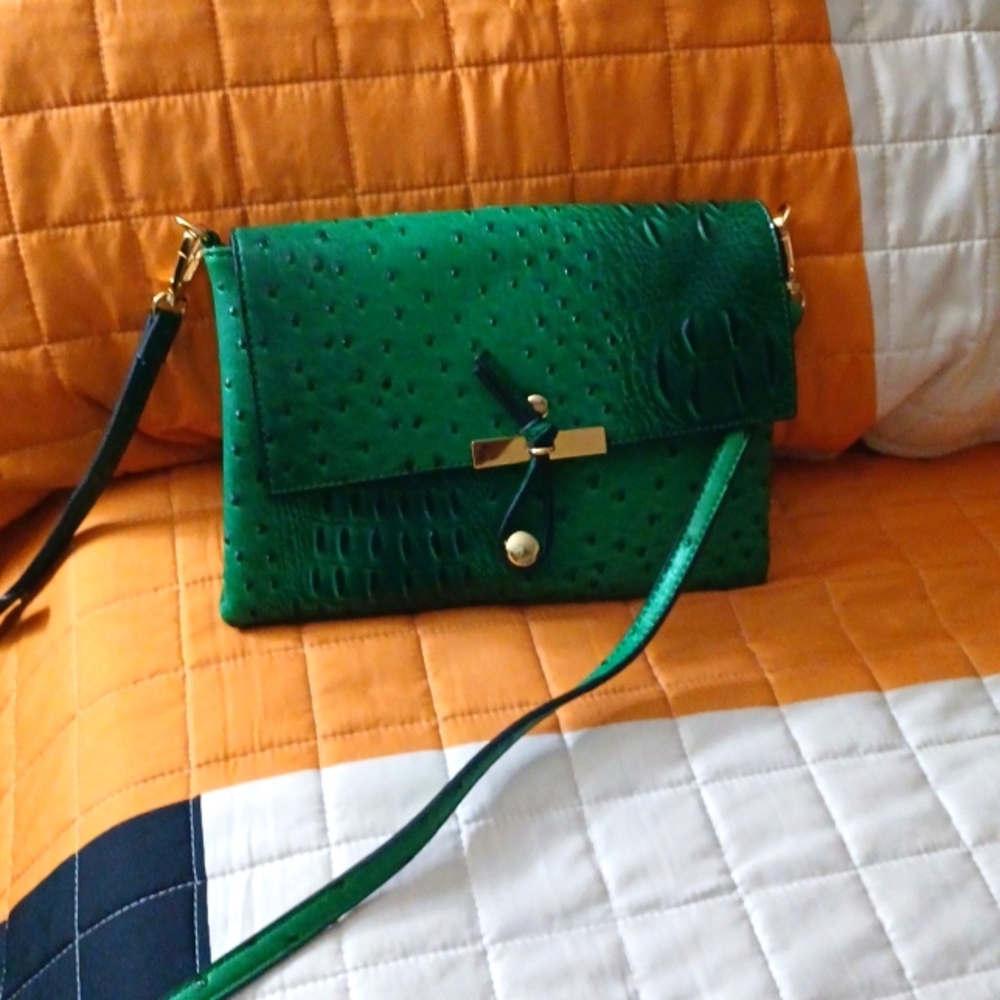 Pebbled shoulder bag